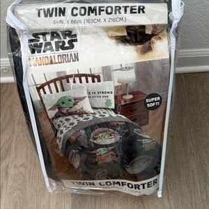 NWT Star Wars Mandalorian Comforter - Black and Green Twin